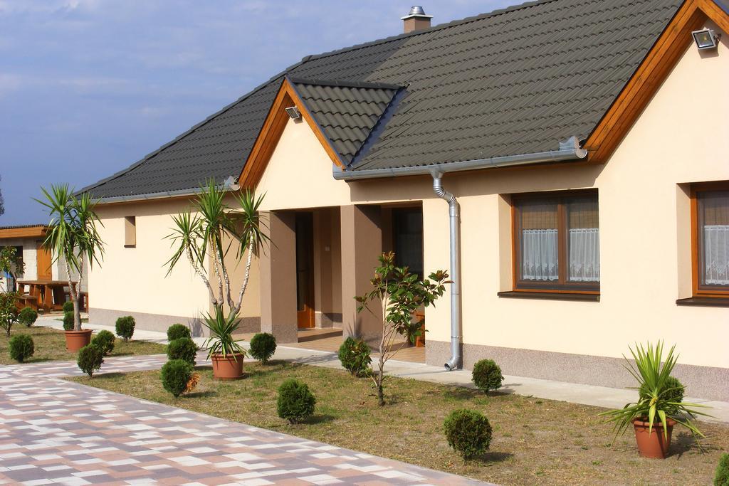 Szerencsecsillag Vendeghaz Hotel Kiskoros Exterior foto