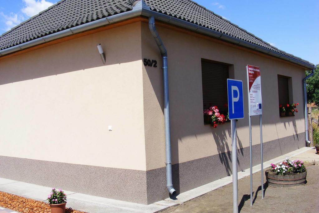 Szerencsecsillag Vendeghaz Hotel Kiskoros Exterior foto