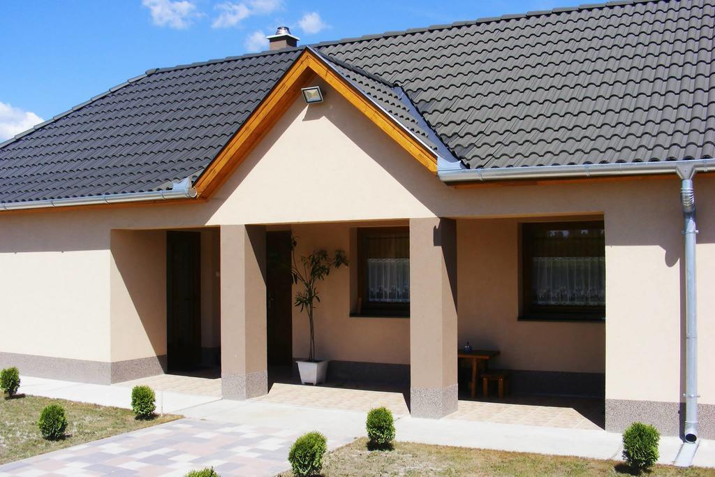 Szerencsecsillag Vendeghaz Hotel Kiskoros Exterior foto